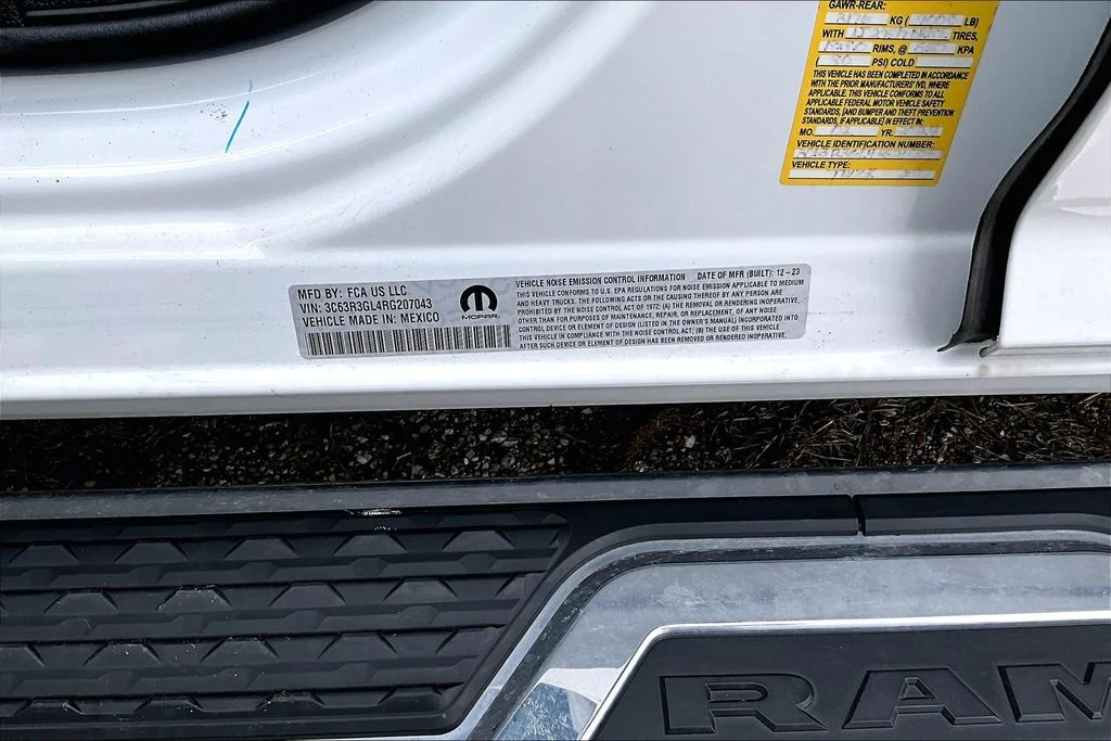 New 2024 Bright White Clear-Coat Exterior Paint RAM Tradesman image 11