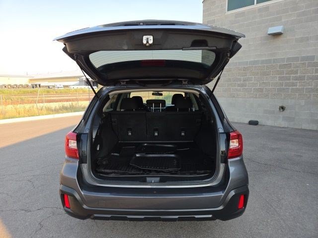 Used 2018 Magnetite Gray Metallic Subaru Premium image 16