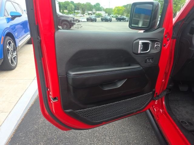 Used 2024 Red Jeep Rubicon 4xe image 16