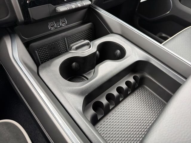 New 2026 Forged Blue Metallic Exterior Paint RAM Laramie image 19