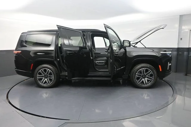 New 2026 High Gloss Black Exterior Paint Jeep  image 42