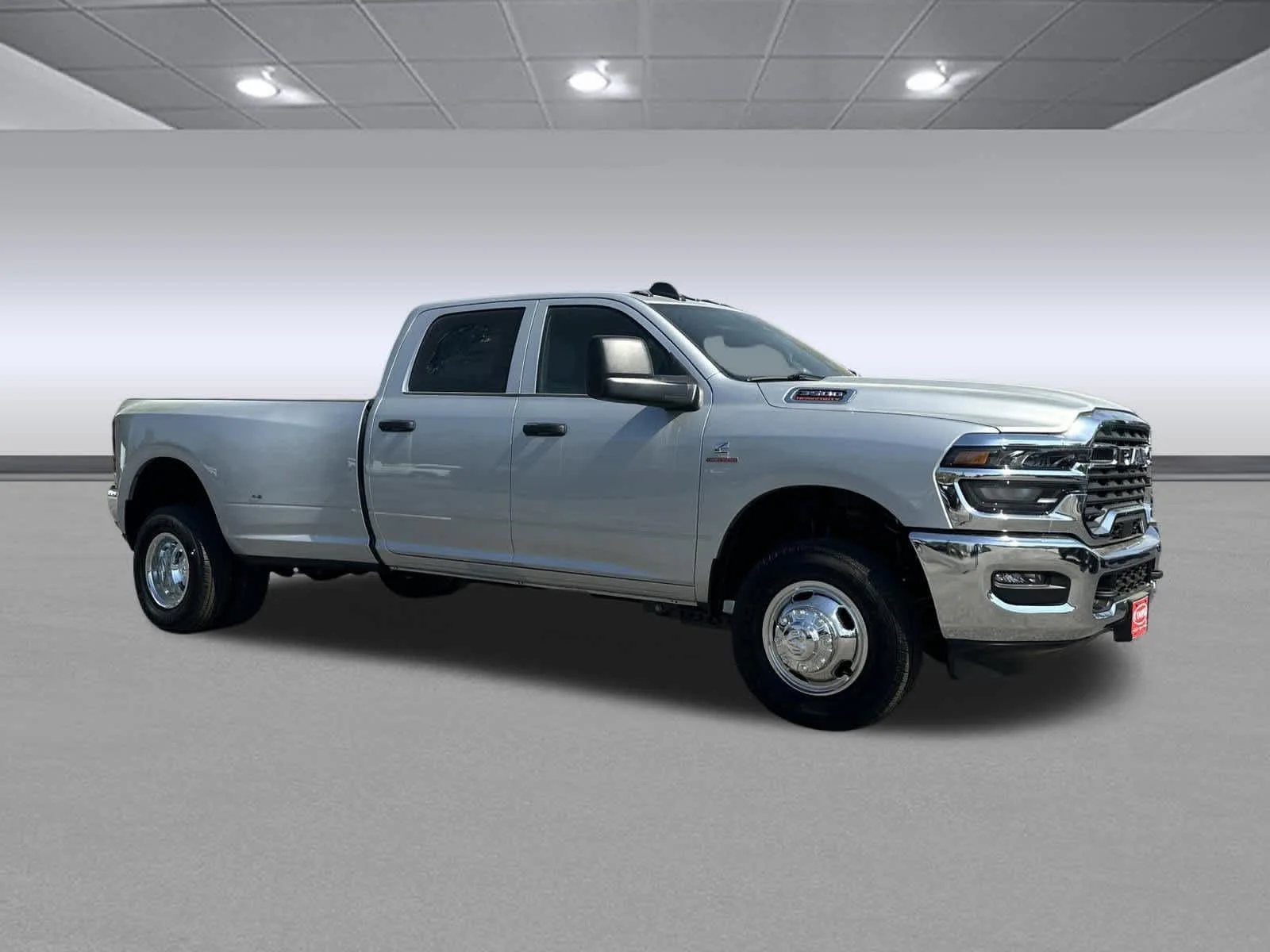 New 2026 Silver-Zynith Exterior Paint RAM Tradesman image 7