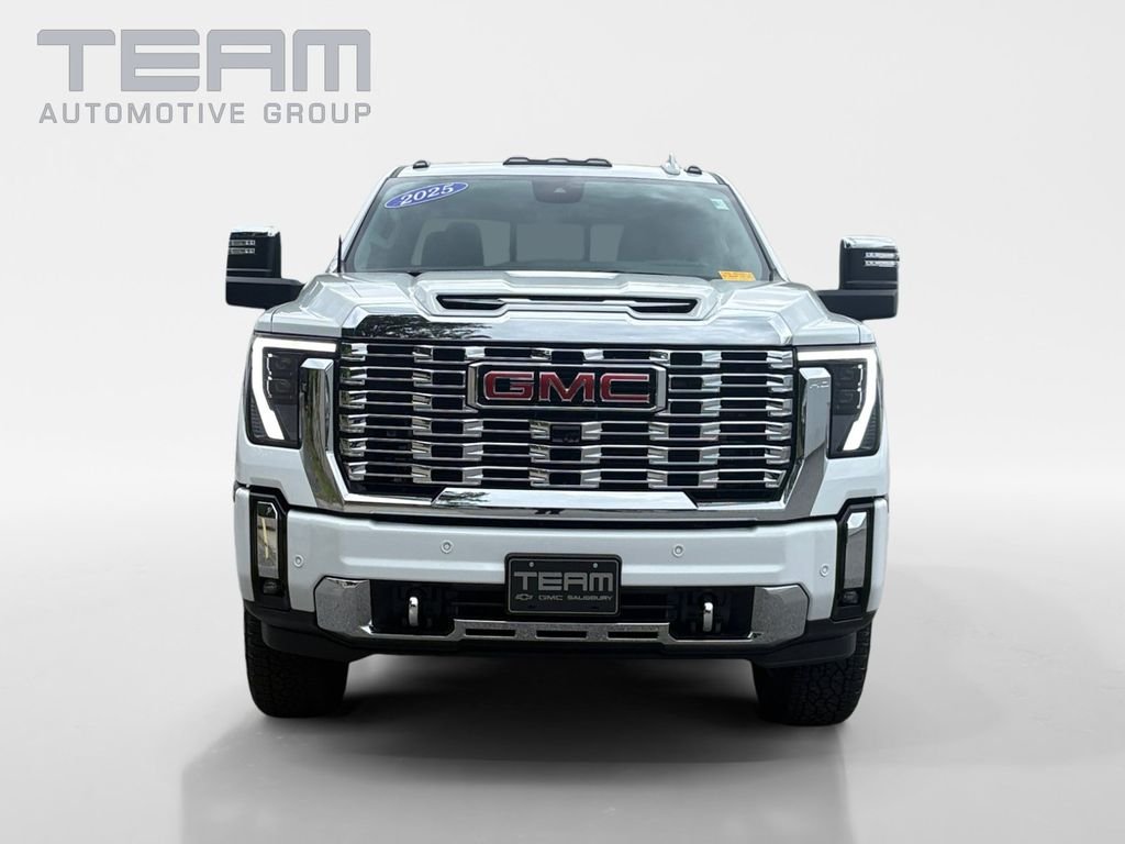Used 2025 White GMC Denali image 2
