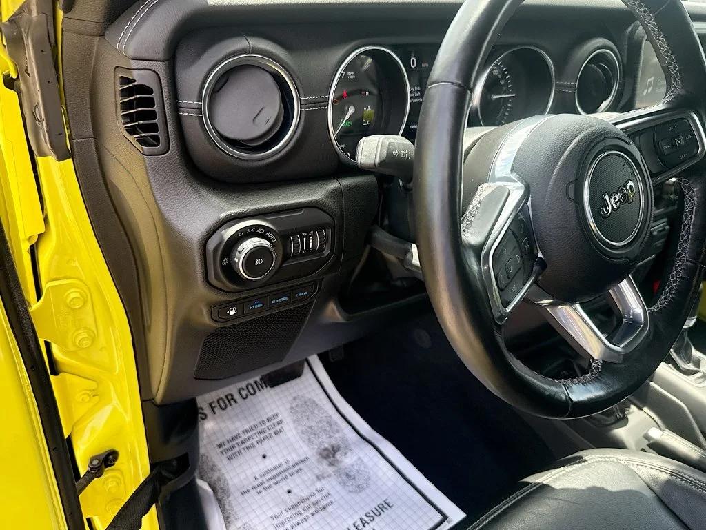 Used 2022  Jeep Unlimited Sahara 4xe image 23