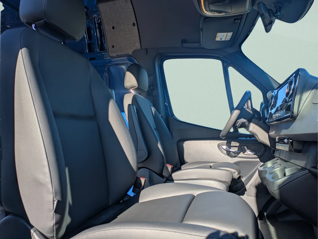 2025 Mercedes-Benz Sprinter Cargo Van Base - Photo 7