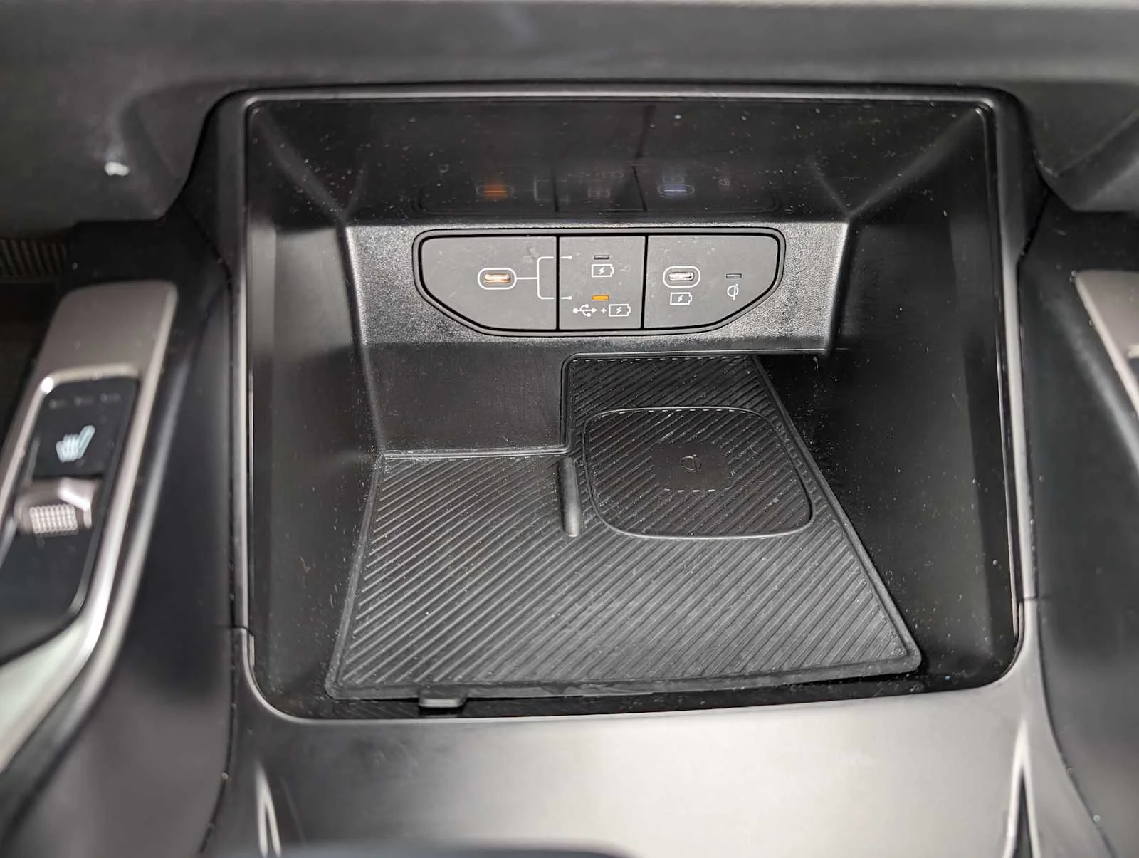 Used 2025 Glacial White Pearl Kia S image 33