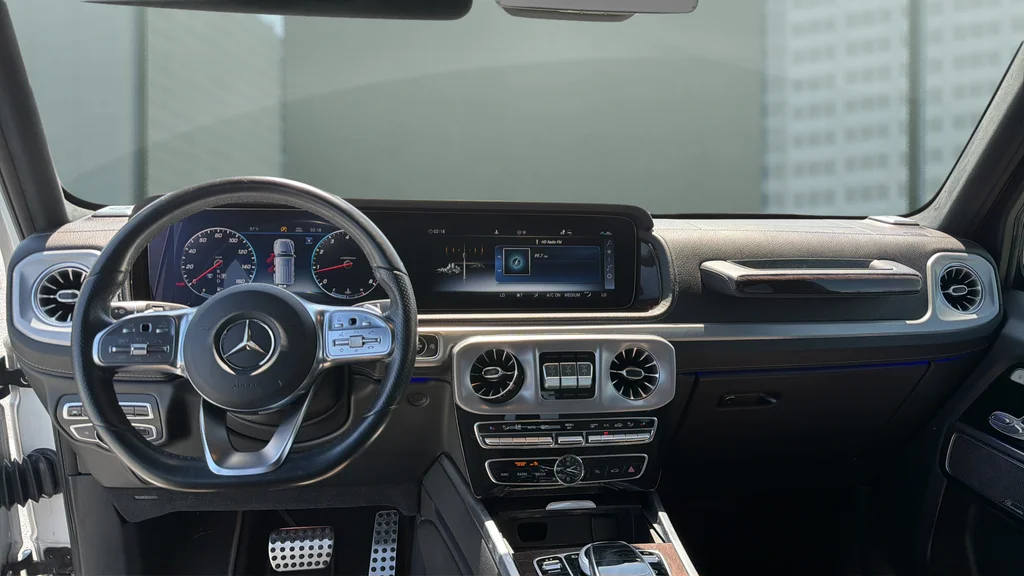 Used 2022 White Mercedes-Benz G 550 image 21