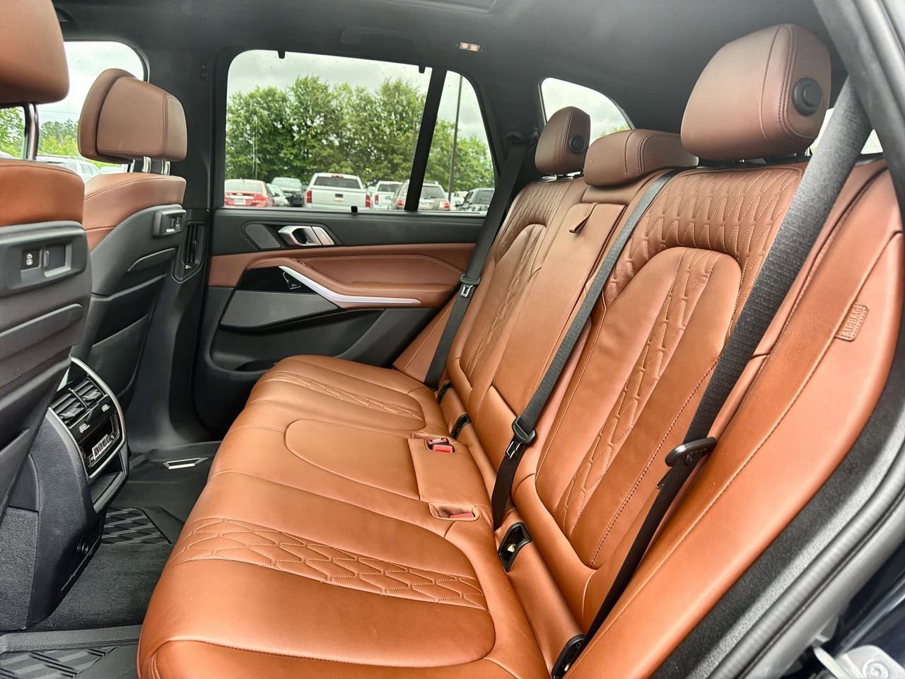 Used 2023 Black BMW M50i image 20