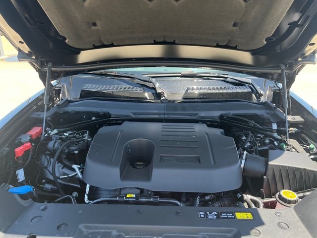 New 2026 Santorini Black Land Rover X-Dynamic SE image 19