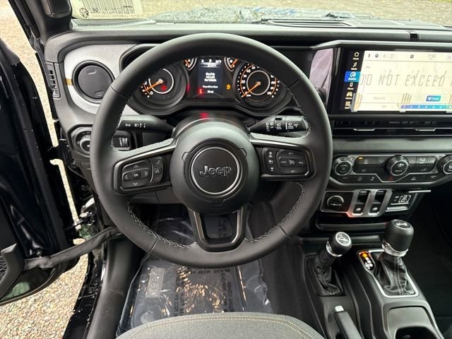 New 2026 Black Clear-Coat Exterior Paint Jeep Sport S image 17