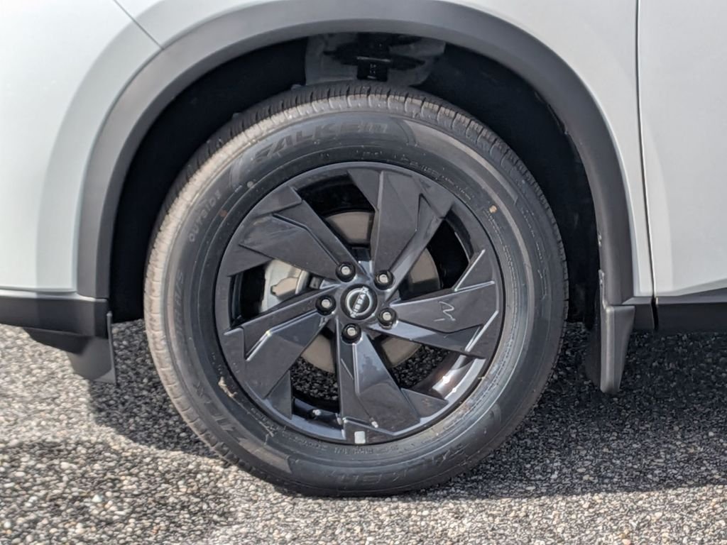New 2026 Everest White Pearl TriCoat Nissan SV image 13
