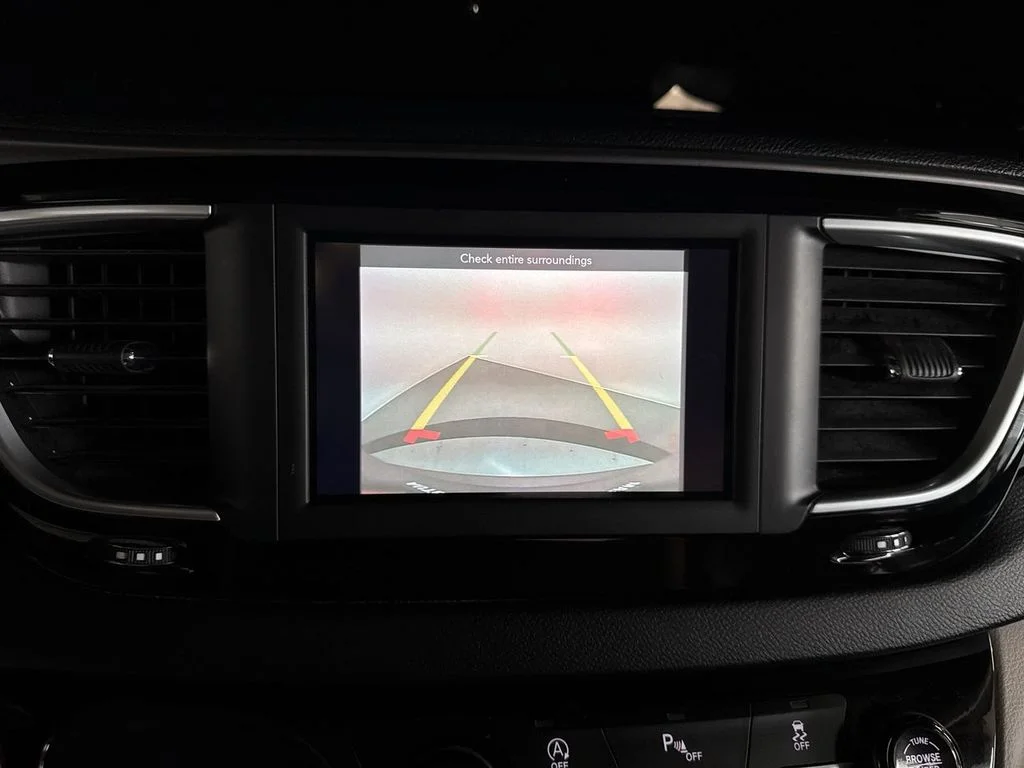 Used 2020 Crystal Metallic Chrysler Touring L image 29