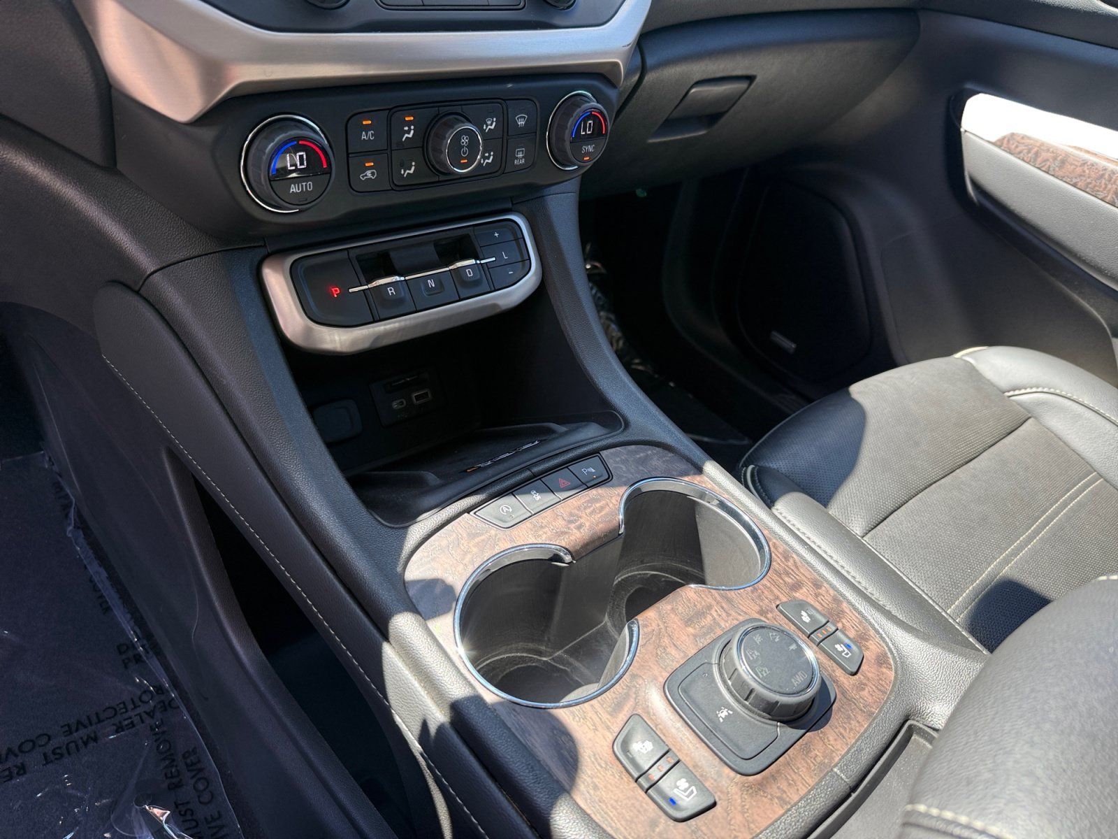 Used 2023 EBONY TWILIGHT METALLIC GMC Denali image 13