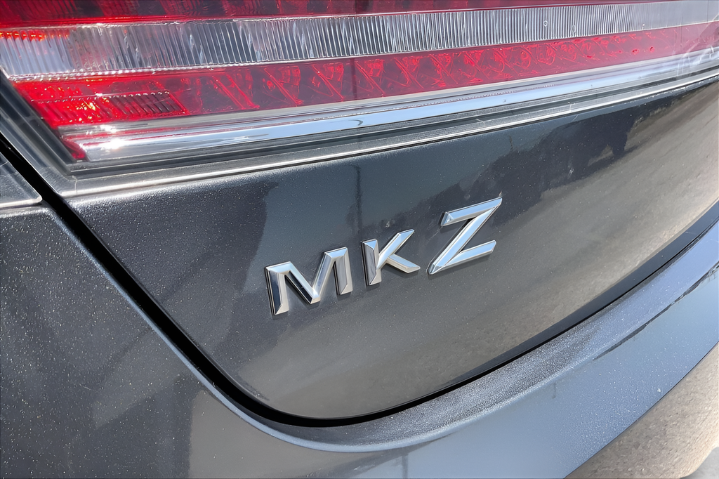 Used 2019 Gray Lincoln Reserve image 31