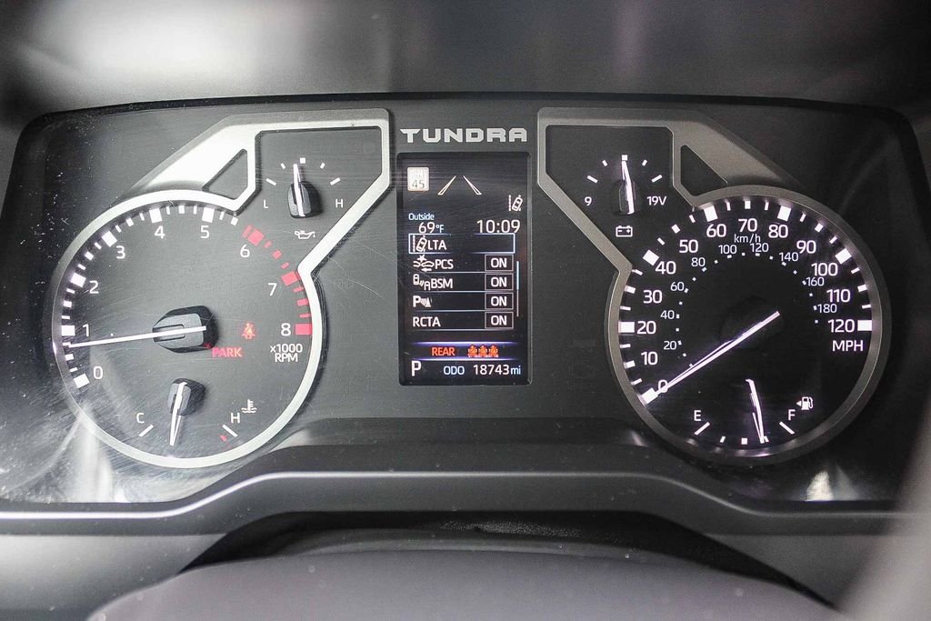 2025 Toyota Tundra SR5 - Photo 23