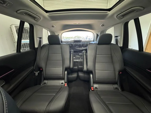 New 2026 MANUFAKTUR Alpine Gray Mercedes-Benz GLS 450 image 7