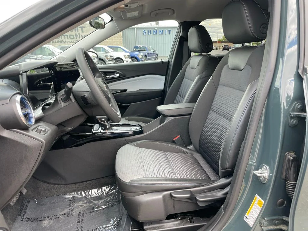 Used 2025 Cypress Chevrolet LT image 7