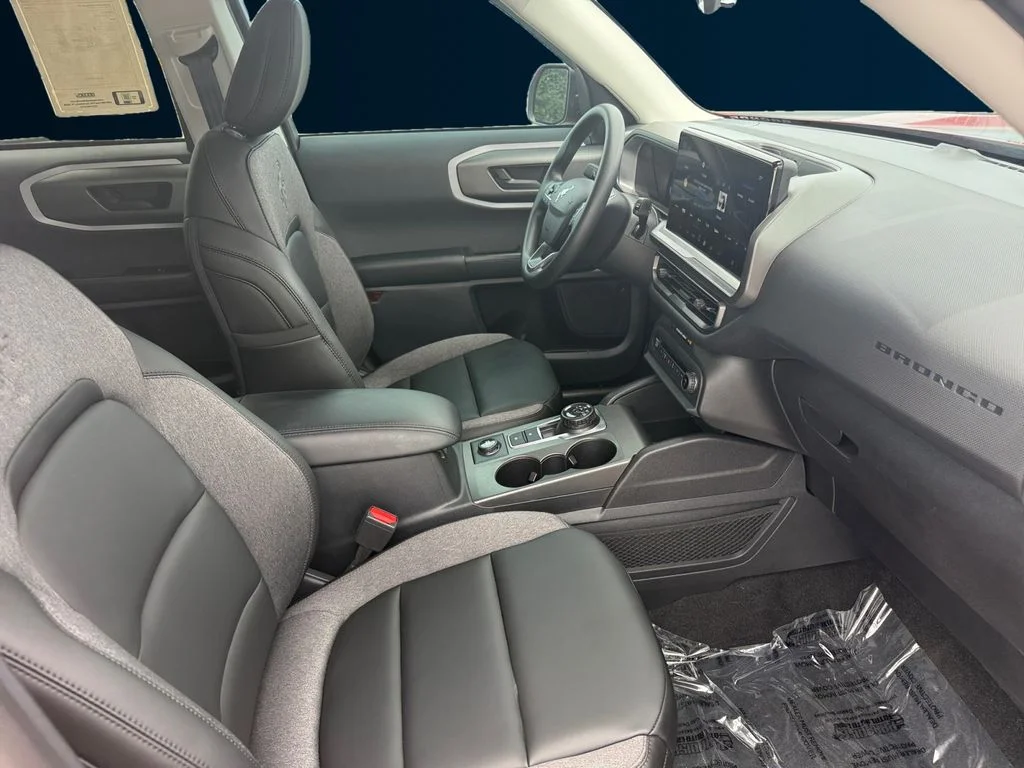 Used 2025 Red Ford Big Bend image 17