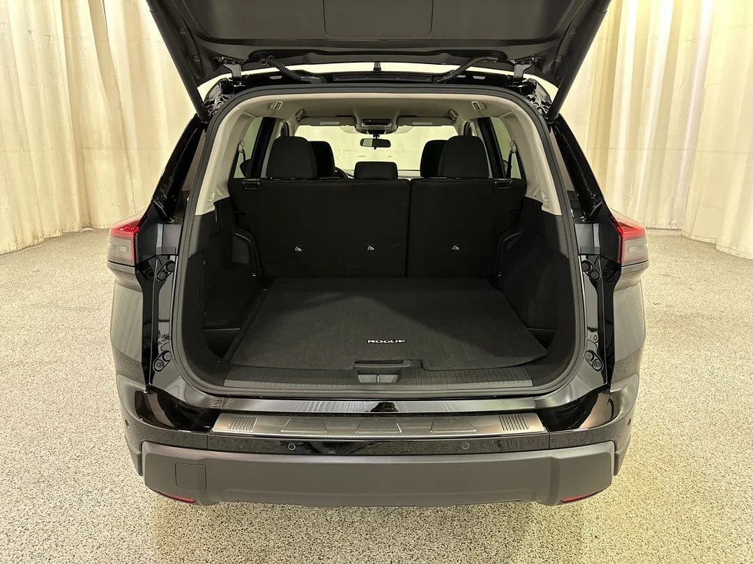 2026 Nissan Rogue SV - Photo 16