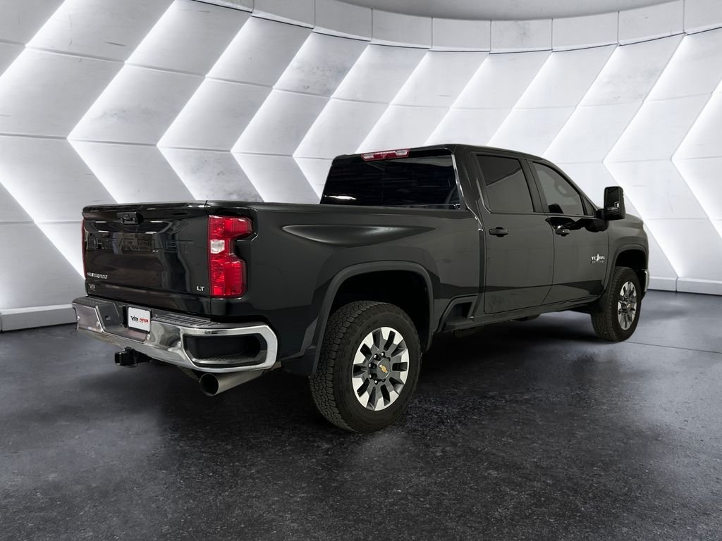 Used 2025 Black Chevrolet LT image 4