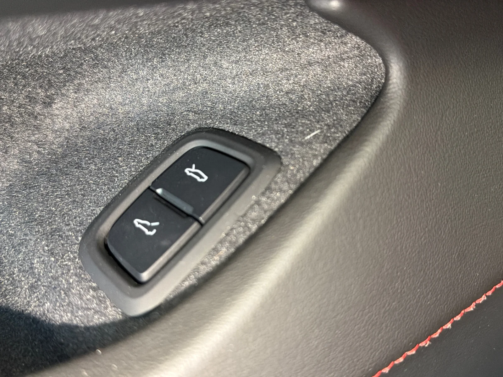 Used 2025 Black Chevrolet 1LZ image 18