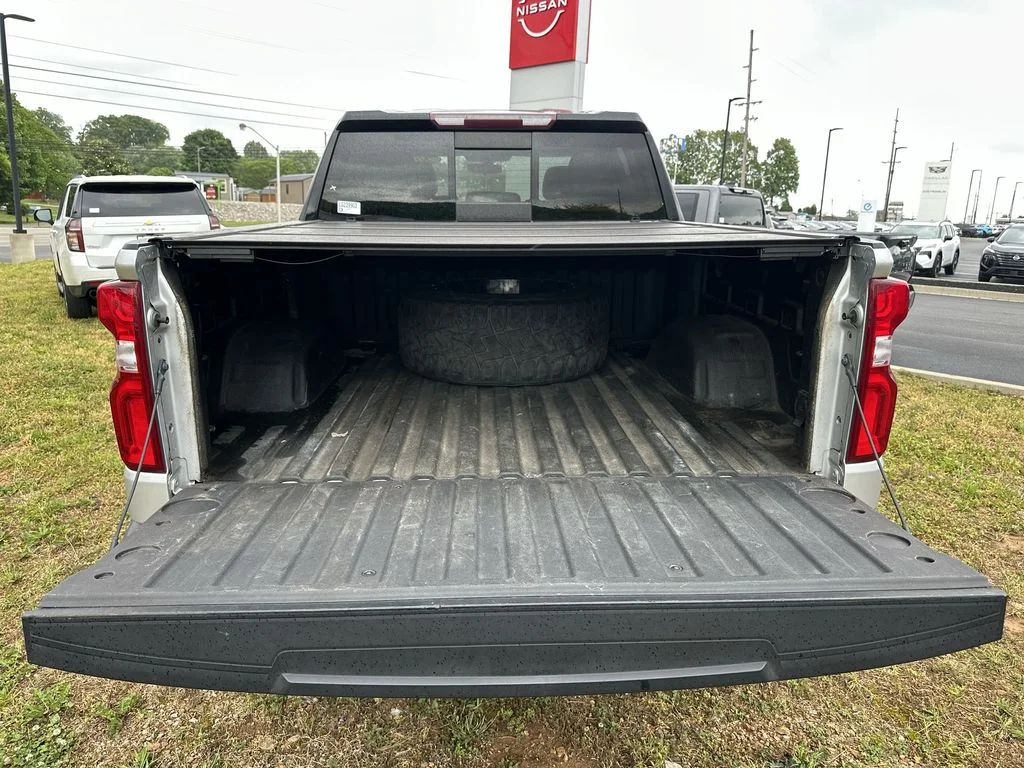Used 2020 Silver Chevrolet RST image 28
