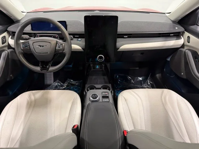 Used 2023 Red Ford Premium image 28