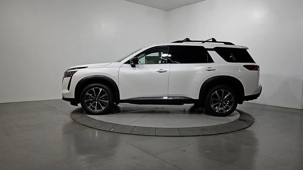 New 2026 Everest White Pearl TriCoat Nissan Platinum image 2