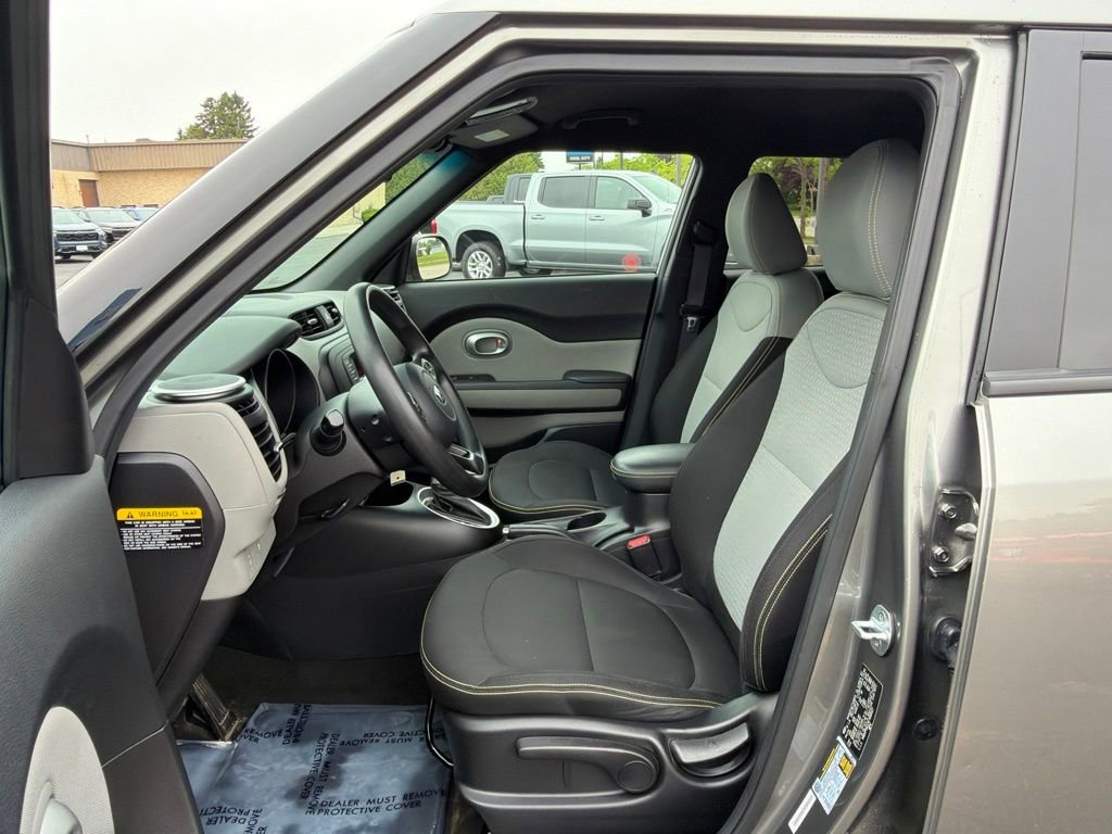 Used 2014 Gray Kia + image 18