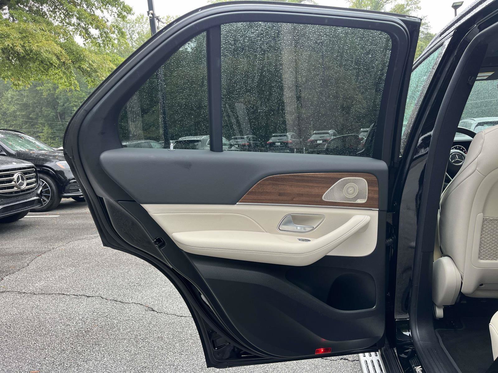 Certified Used 2025 Black Mercedes-Benz GLE 350 SUV image 37