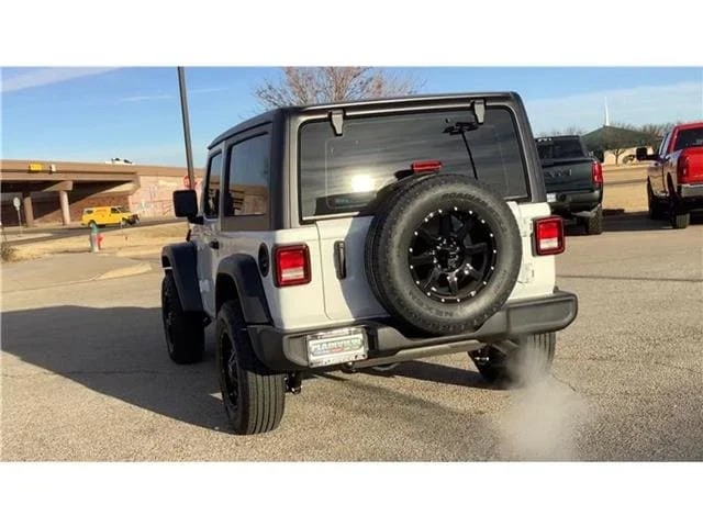 New 2026 Bright White Clear-Coat  Paint Jeep 2-DOOR SPORT image 8