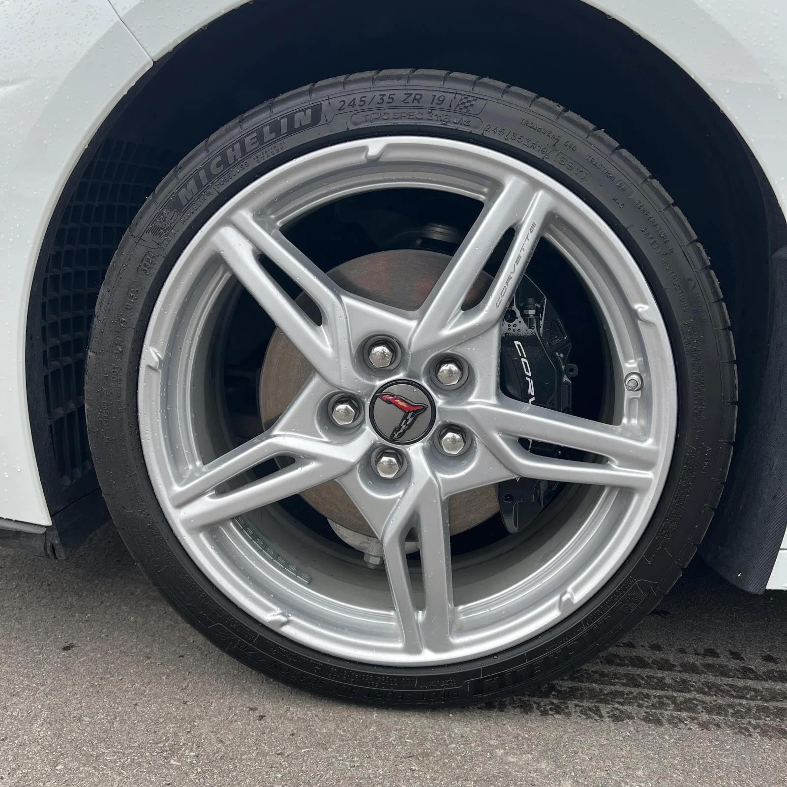 Used 2022 ARCTIC WHITE CHEVROLET STINGRAY image 11