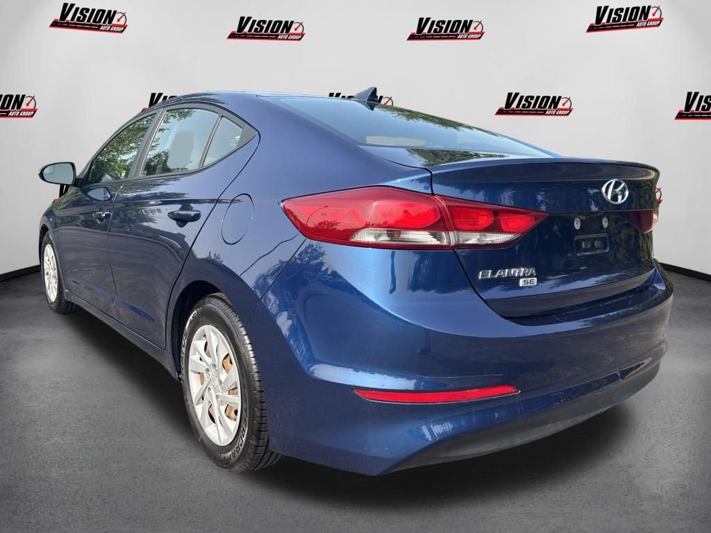 Used 2017 Blue Hyundai SE image 7