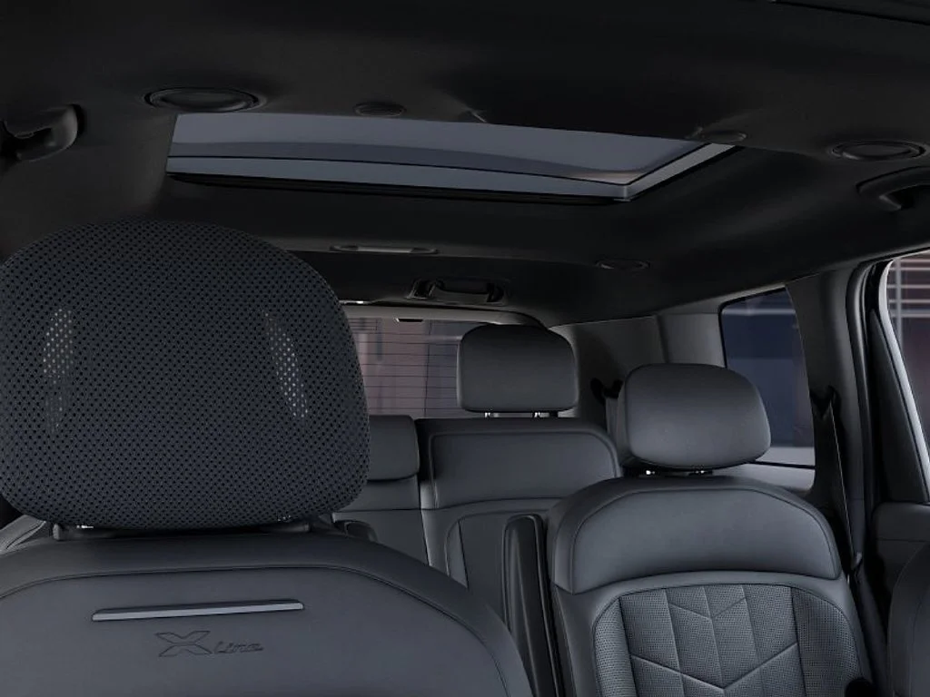 New 2027 Black Jade Green Kia X-LINE SX image 27