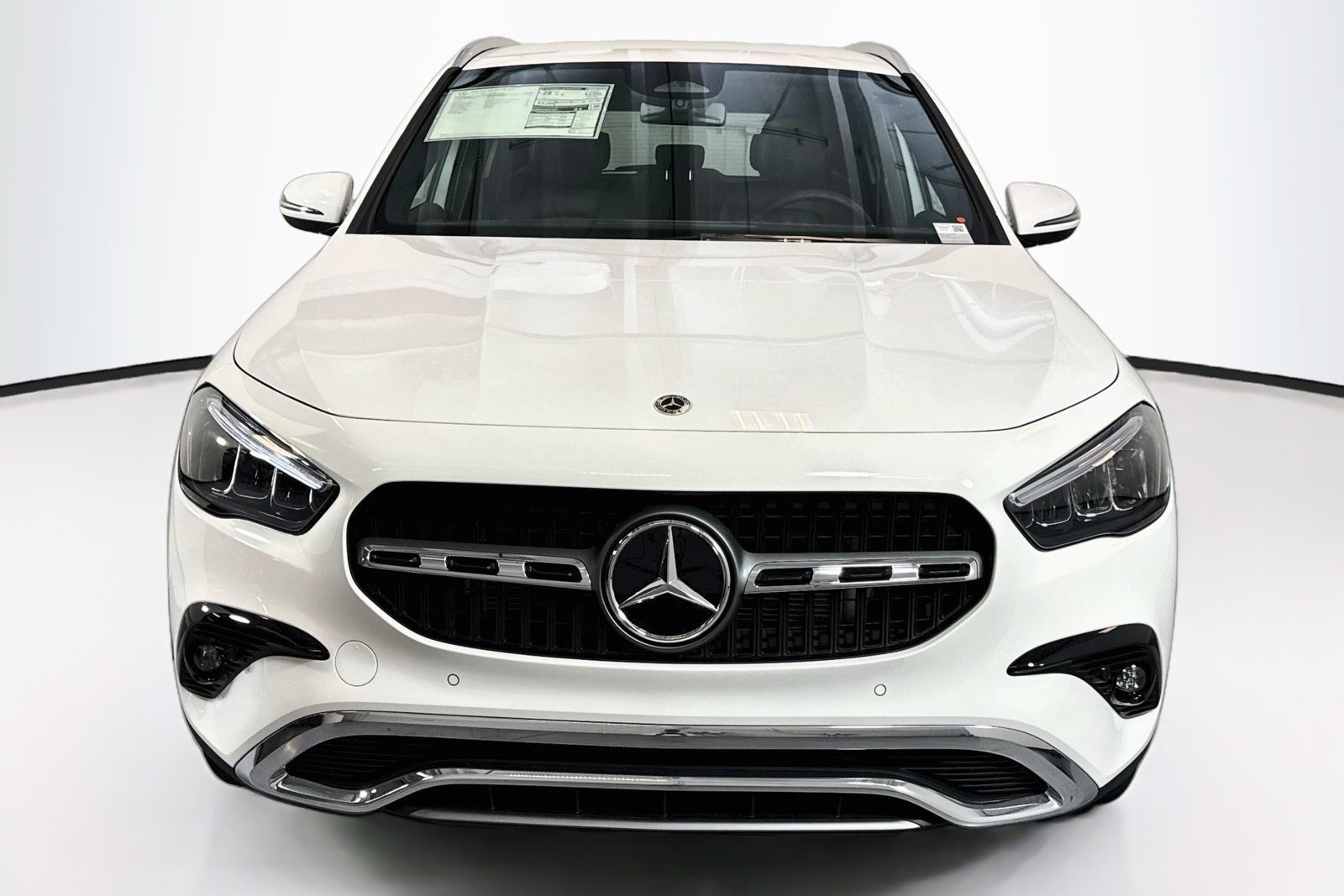New 2026 Polar White Mercedes-Benz GLA 250 image 2