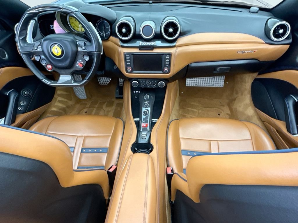 Used 2015 Blu California Ferrari T image 21