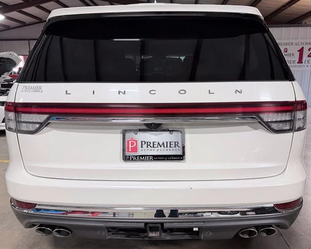 Used 2020 White Lincoln Reserve image 4