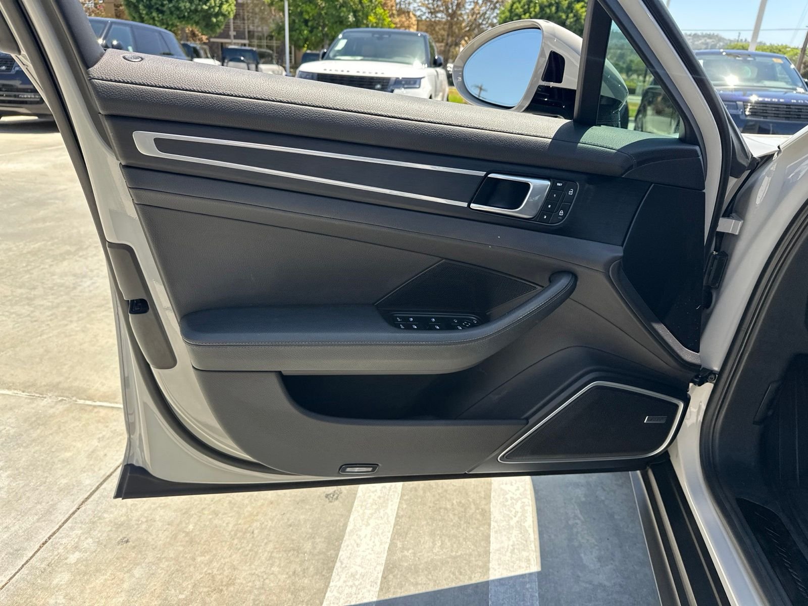 Used 2023 Chalk Porsche Platinum Edition image 12