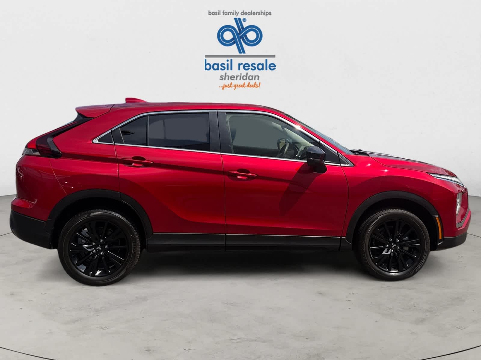 Used 2025 Red Diamond Mitsubishi LE image 7