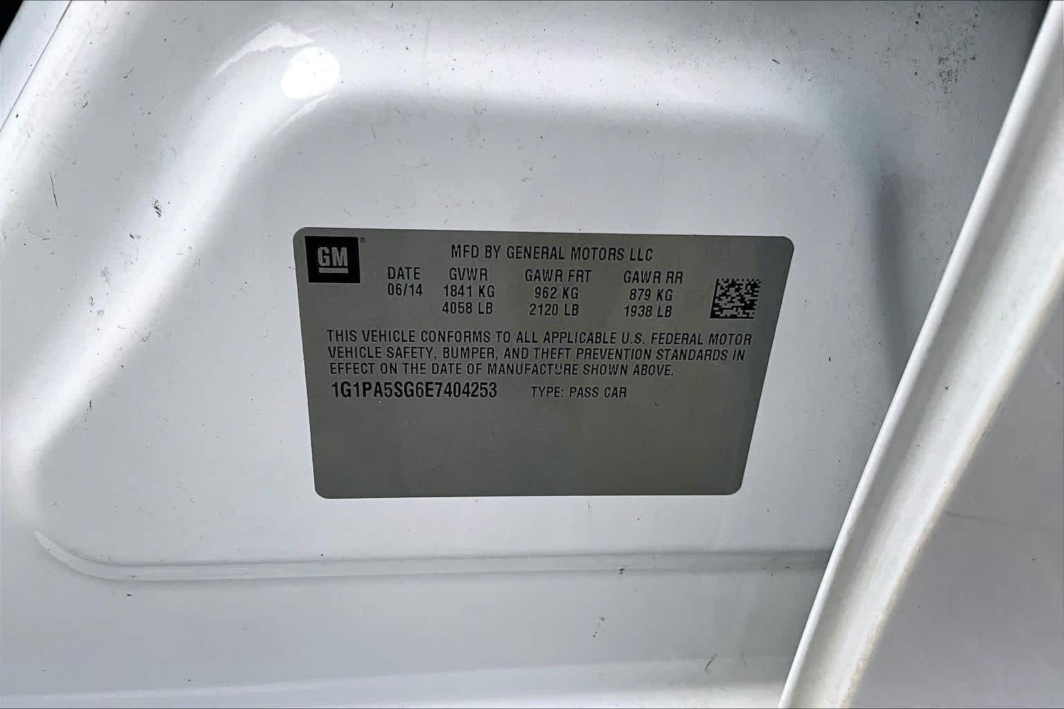Used 2014 Summit White Chevrolet LS image 33