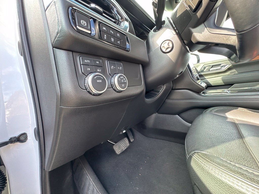 Used 2025 Summit White GMC Denali image 13
