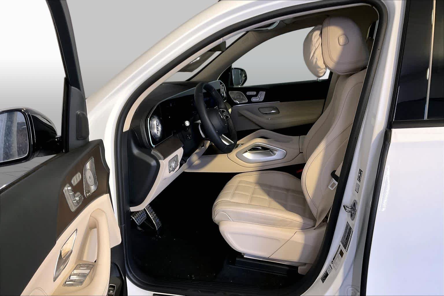 New 2027 Polar White Mercedes-Benz GLS 450 image 13