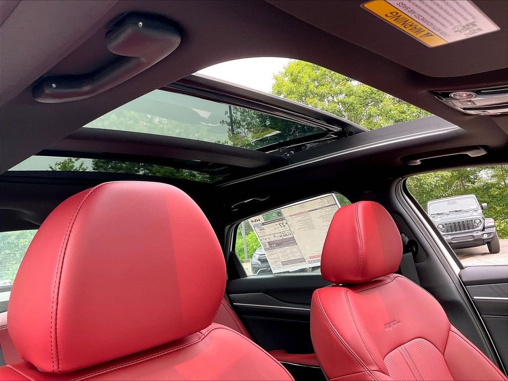 New 2026 Snow White Pearl Kia GT-Line image 18