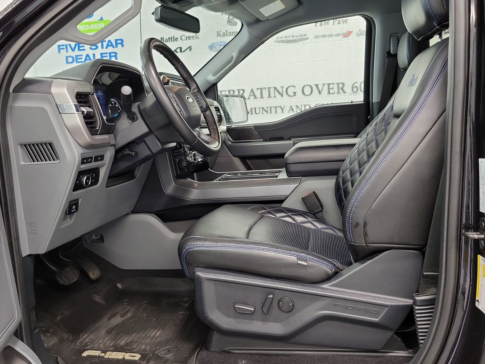 Used 2023 Black Ford XLT image 9
