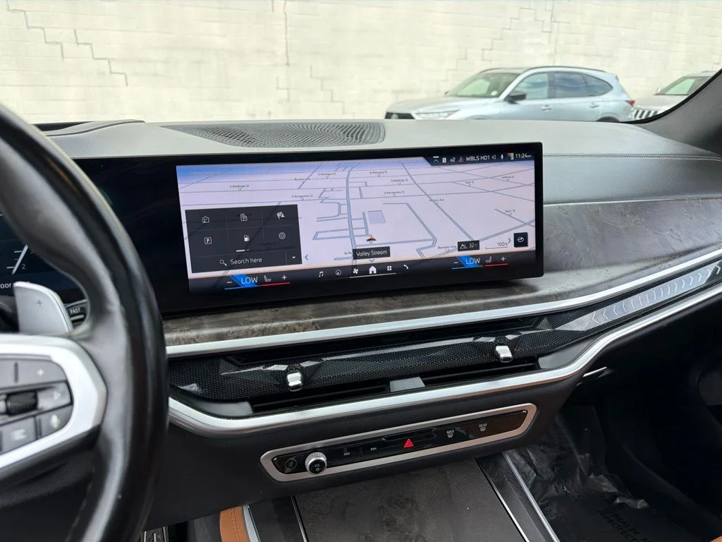 Used 2024 Black BMW xDrive40i image 28