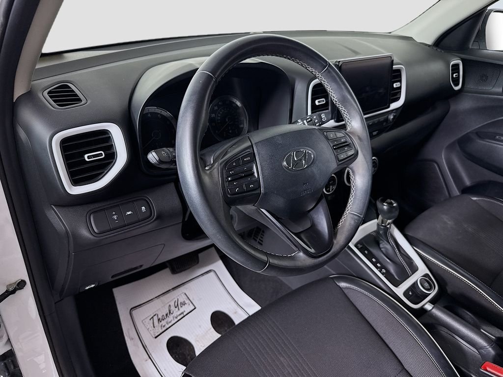 Used 2022 White Hyundai Limited image 9