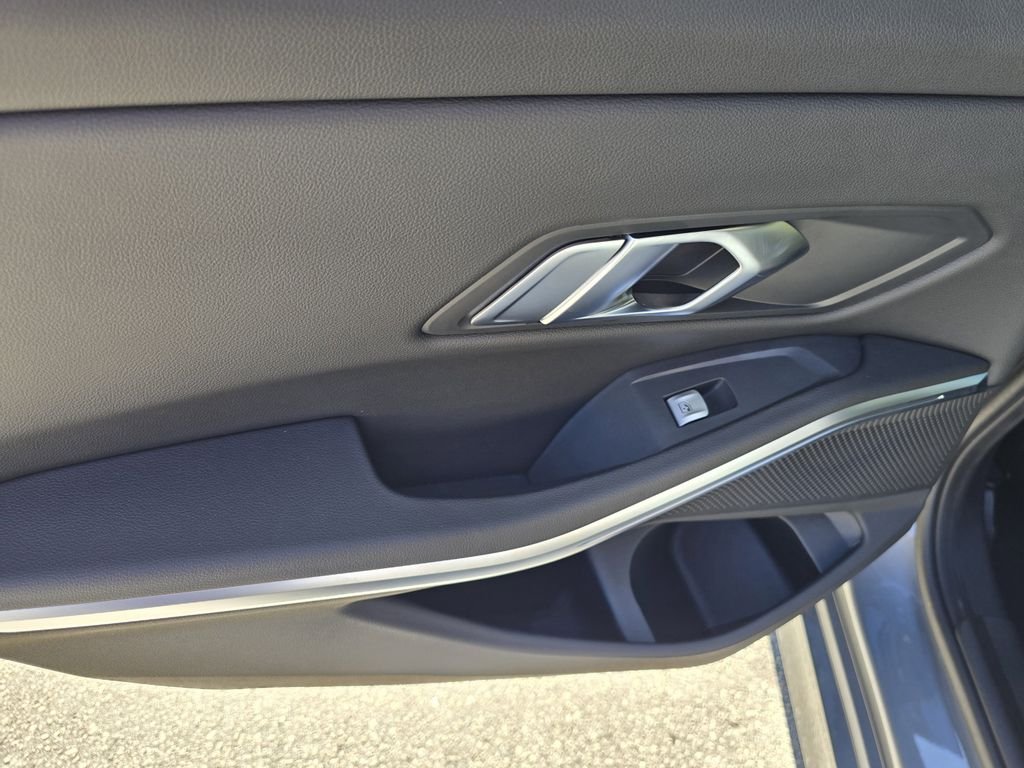 2025 BMW 3 Series 330i - Photo 13