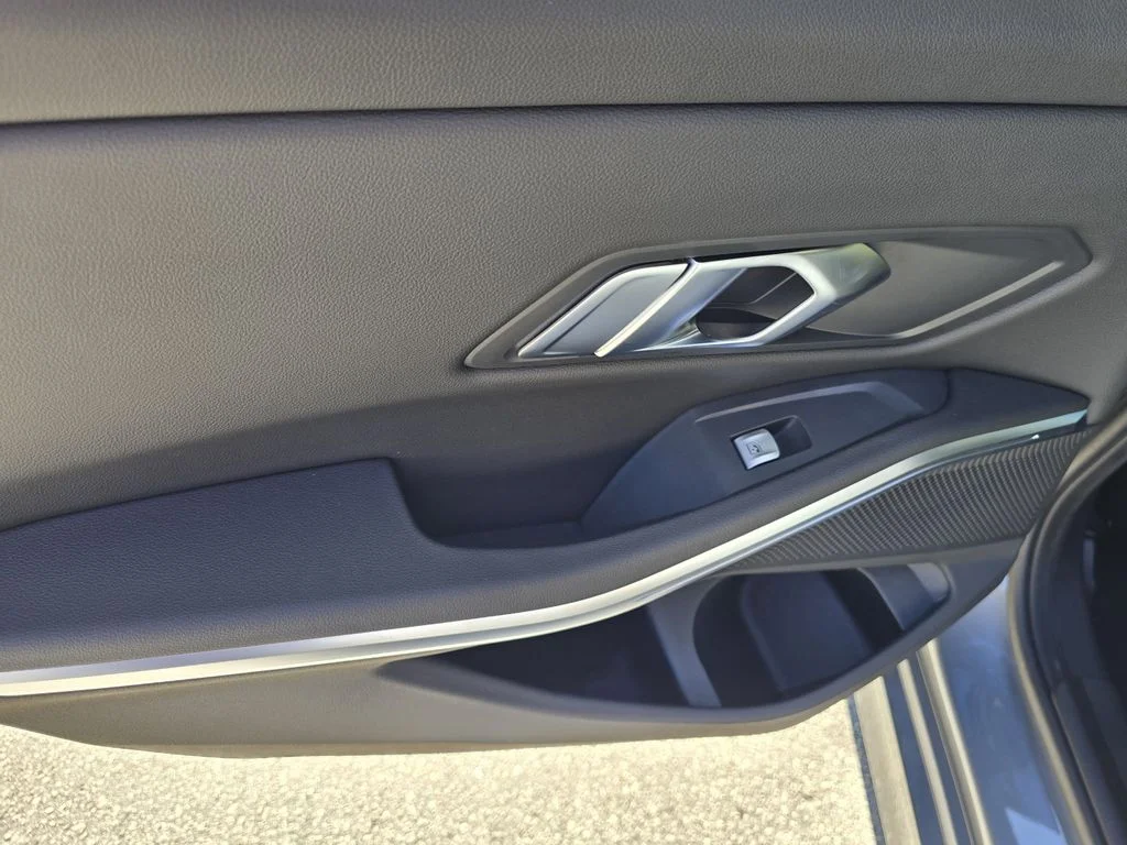 2025 BMW 3 Series 330i - Photo 13