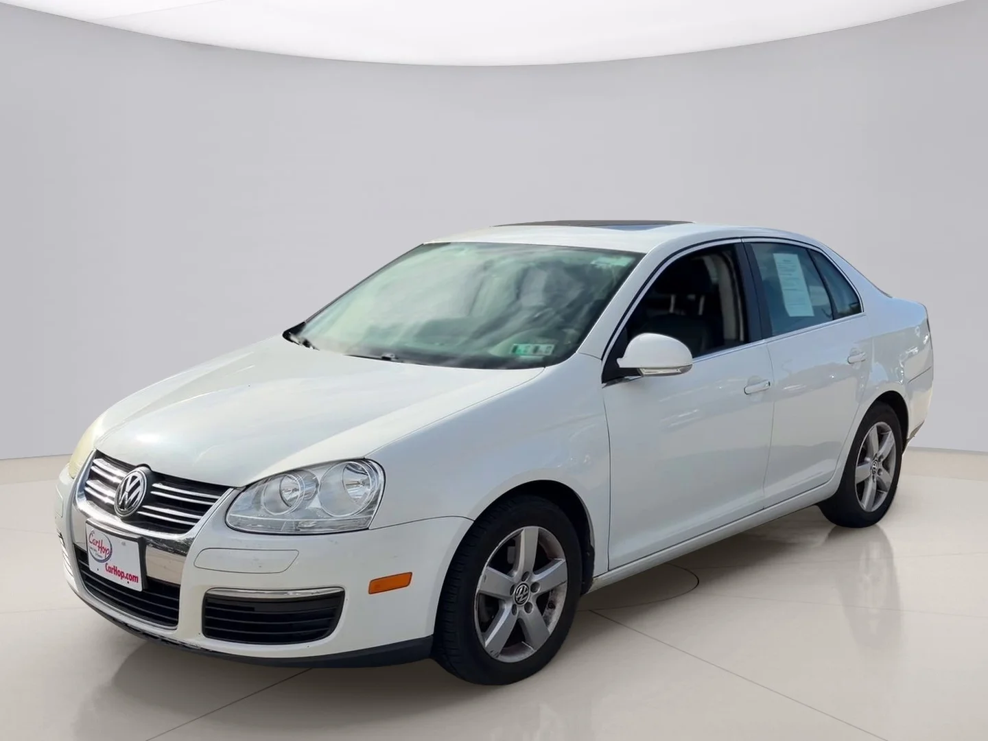 Used 2009 White Volkswagen SE image 1