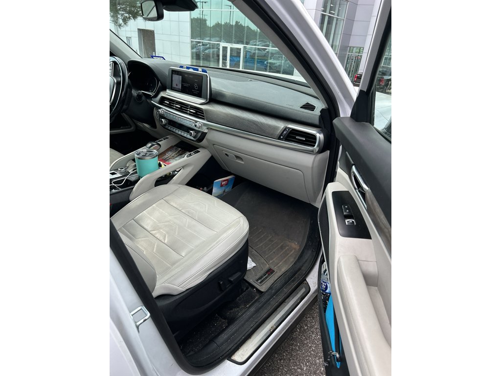 Used 2021 White Kia SX image 5